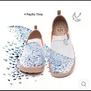 UIN Pacific Time Canvas Loafer Size 38